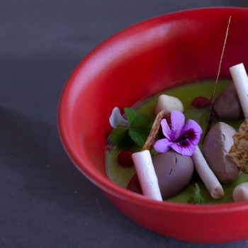 Салатник RAK Porcelain Neofusion Ember круглый 15*6 см, 630 мл (алый цвет)