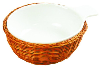 Блюдо P.L. Proff Cuisine S1447 500 мл 18,5х14 см h=5 см (фарфор) круглое белое с плетеной подставкой "Ля Шеф"